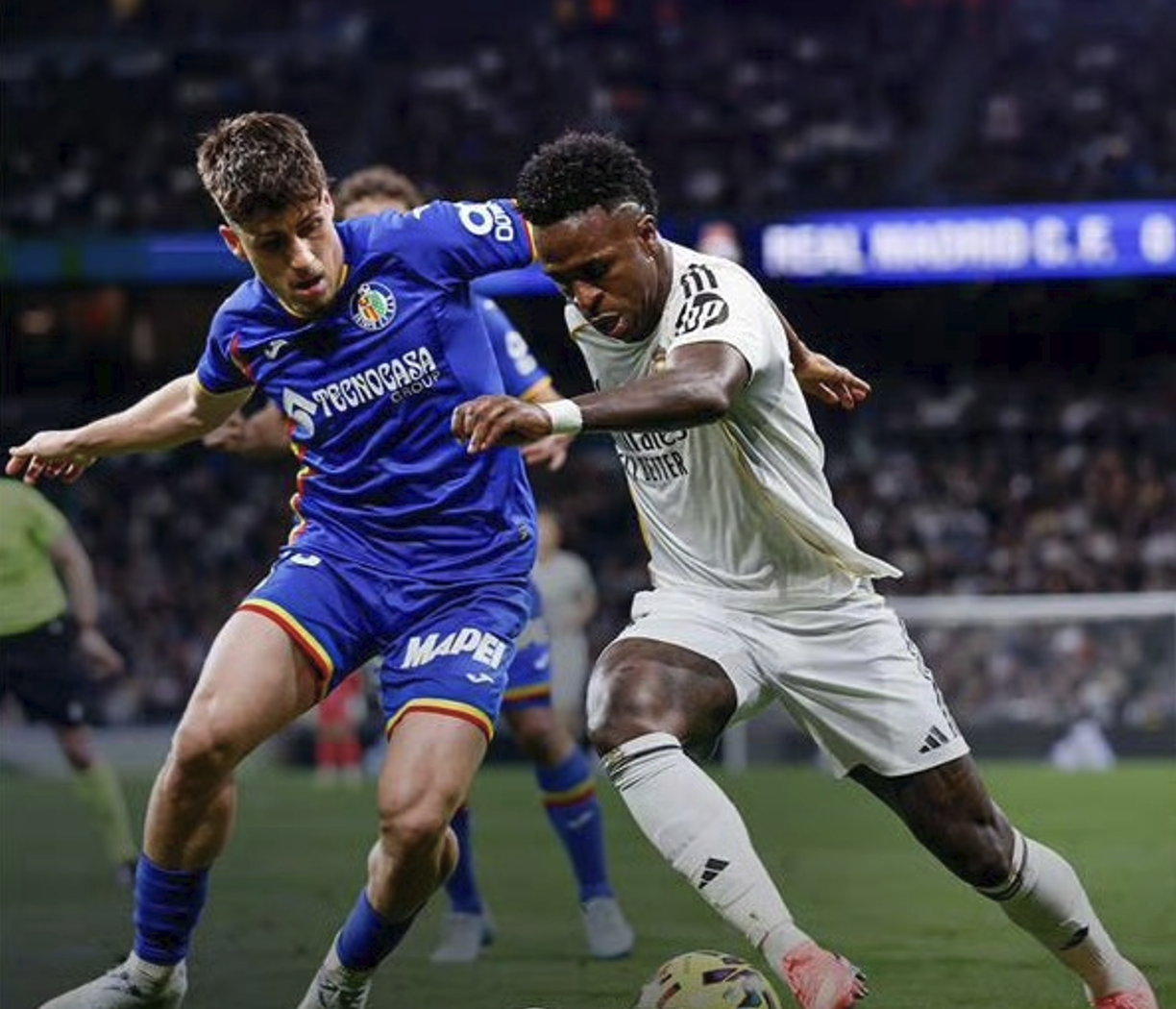 开云下载-皇马0-1爆冷，看清阿根廷5000万前锋：26场3球！吃牌数比进球还多